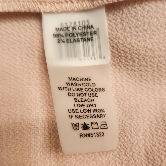 Vince Camuto Blouse ๐ - Picture 8 of 9